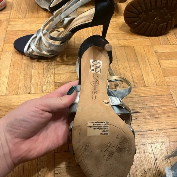 High heels - Picture 3 of 5